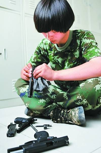 ������ڲ�ǹ������� ��