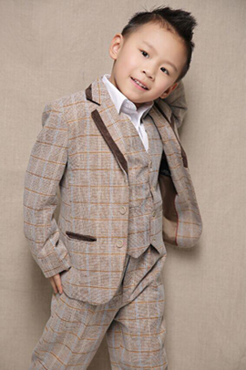 ר�ó���Ĭ�������������� һ·�¸�ǰ��