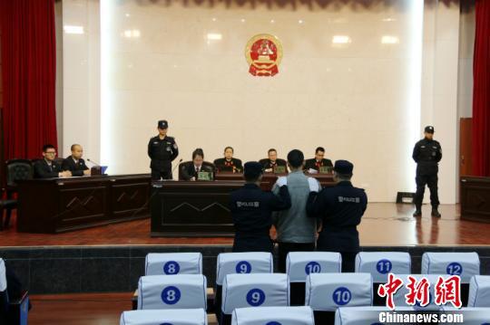 �������ӱ�������ɱ��3��Сѧ����ִ������