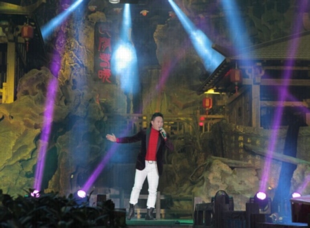 2015��䴺����ͷǿ�� �ݸ�����ͬ��һ̨Ϸ