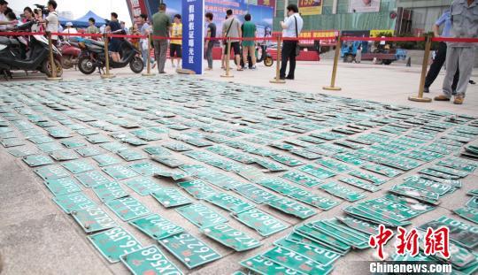 ��������1���²鴦30����綯��Υ����Ϊ