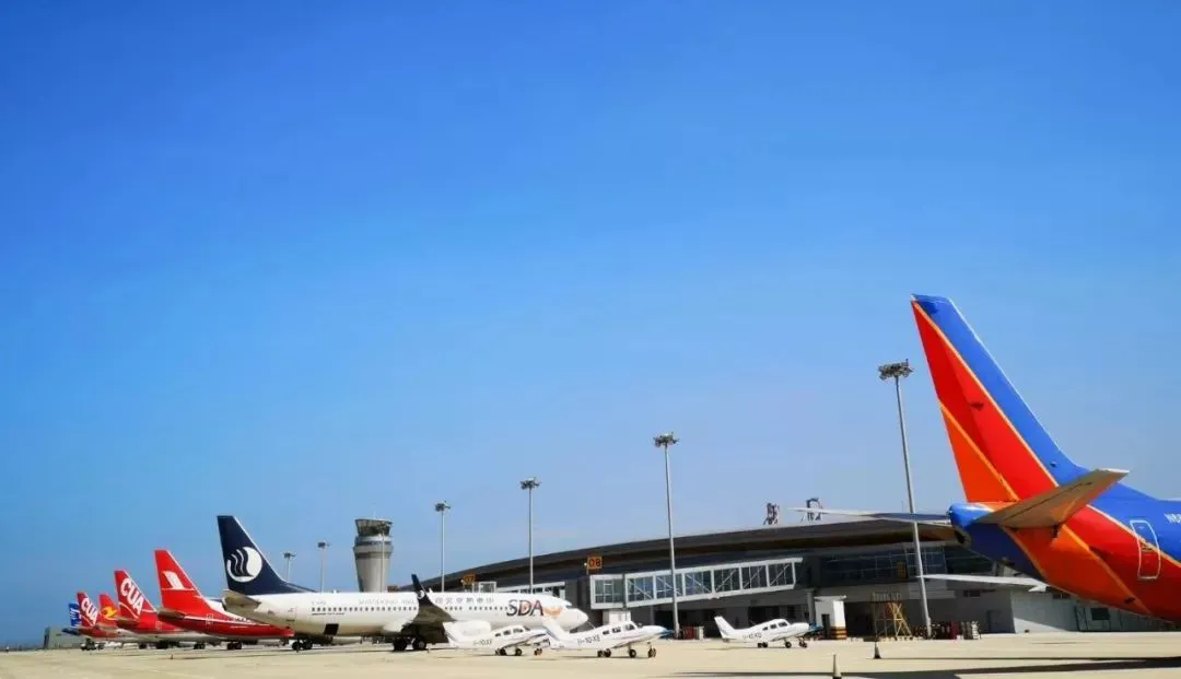 �����ж���������Ὰ�����֮�ǡ�