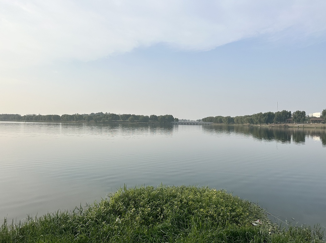 ������ĵ�������Ӻ������γ�ˮ�尶�̡�����ֵ��