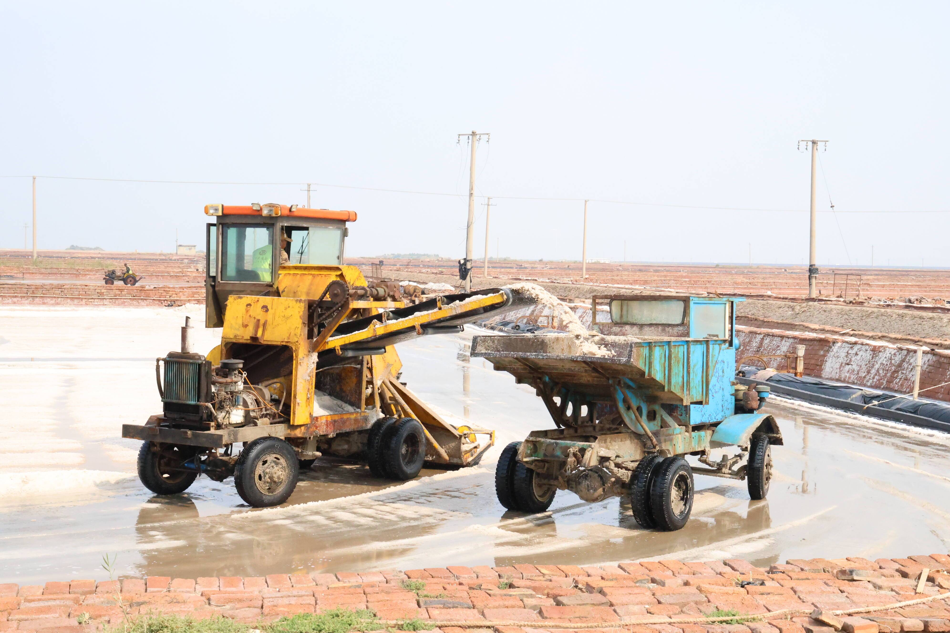 ������մ���������򣺵�һ������ϲ�����