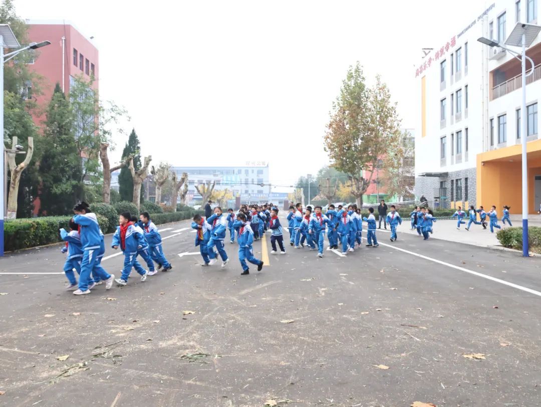 �����в����أ����������߽�У԰&nbsp;������ȫ��δȼ������