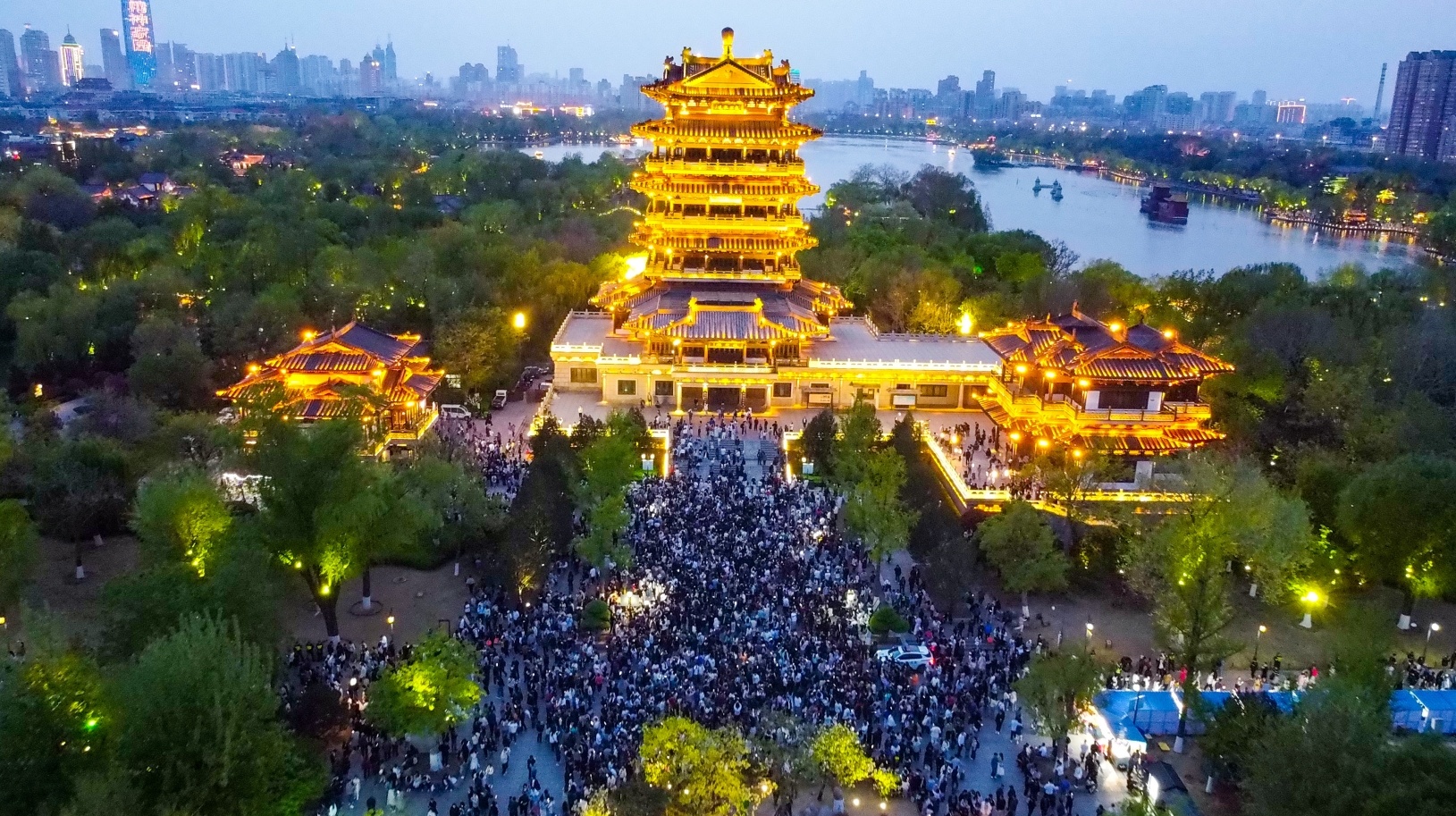 ���;����ļ��ϣ�Ϊ���ֱ��ˣ�