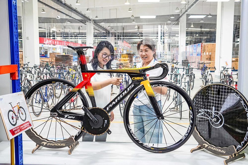 �����У������˶���������æ