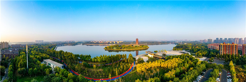 �Ͳ����Գǽ���������չ�����˾�֮��