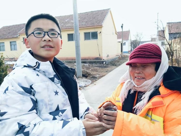 Ϋ�������У�ů����ů�ģ������������е���