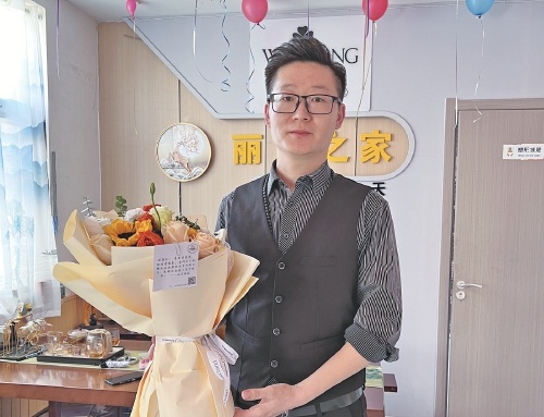 ����һ���õ�����ÿ���ѧ�����ݸж�ȫ��