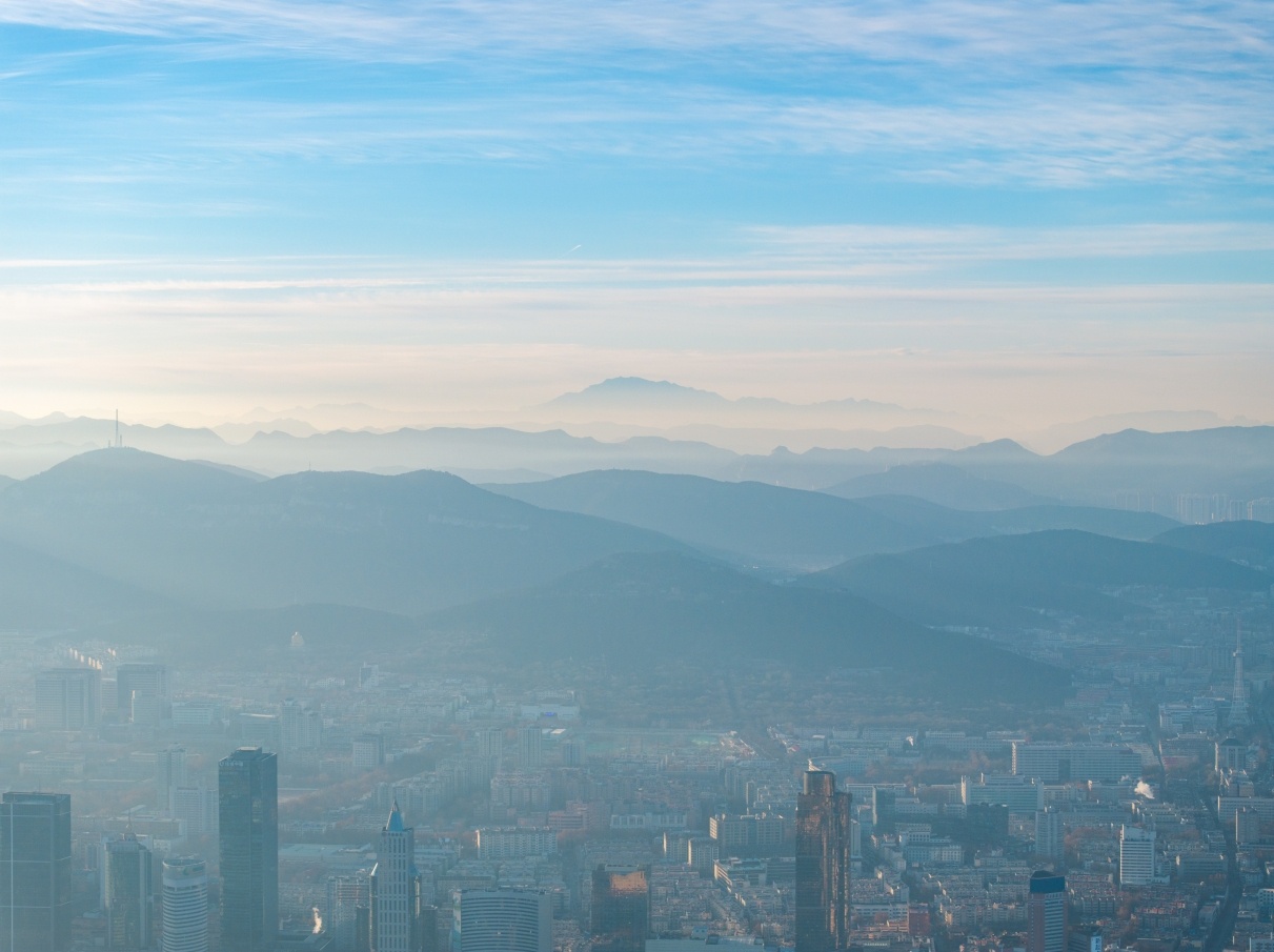 ̩ɽǧ��ɽ������ͬ�򣬻��Ψ��ɽˮ����