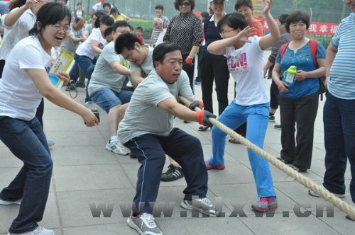 2272���˶�Ա����������