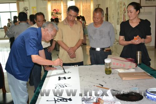 ȫ����ҵ������Ա�黭չ����